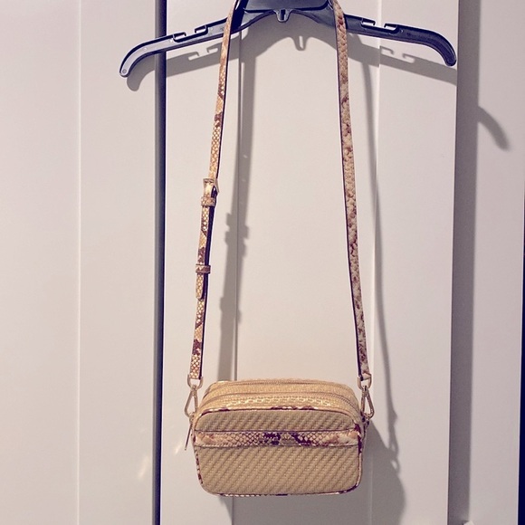 Michael Kors NWOT Straw Kenly Camera Cross Body Bag w/ Python trim - Picture 5 of 11